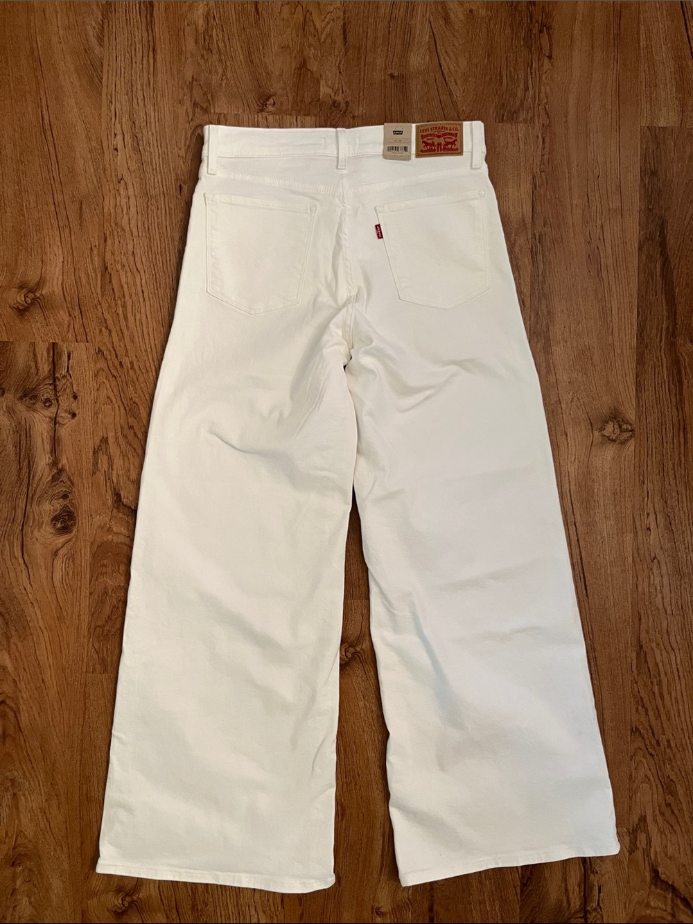 NWT Levi’s 318 Shaping Wide Leg Jeans - Picture 10 of 13
